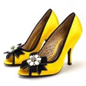 Poetic License Satin Shoes - 8.5